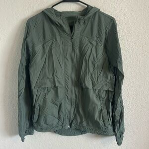 Green Lululemon windbreaker with hood
